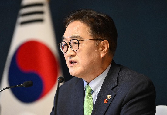 韩国国会议长提议在总统选举日举行修宪国民投票